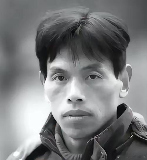 1999年，湖北一位23岁的小伙结婚后，“啃妻”10年，不打工，也不种田，分文未