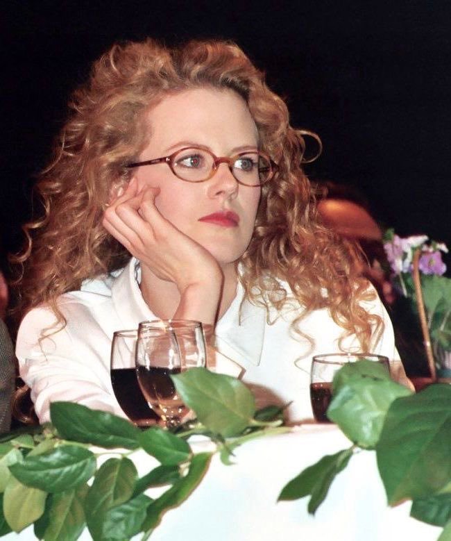 妮可·基德曼的一张旧照（具体出处不详，疑似1980年代澳洲时期） 