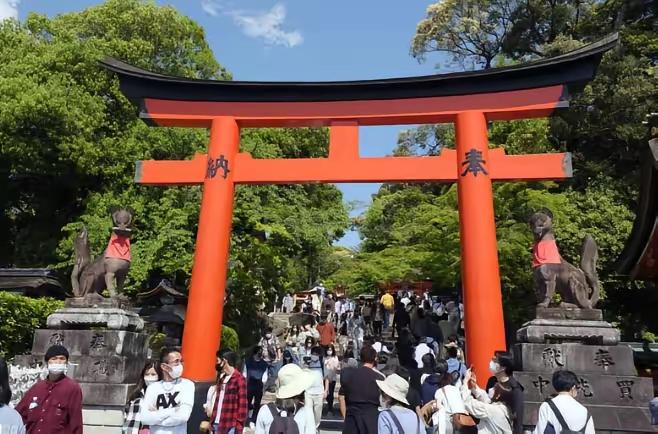 针对大陆昨提醒公民暂时避免前往日本，不少台湾网民叫嚣：“好消息”、“太好了，少了