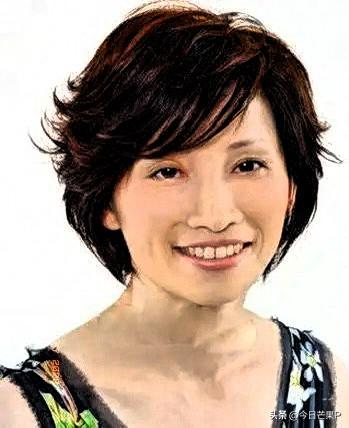 UA858航班女子机舱大闹迫使飞机备降东京，多重处罚接踵而至，一时冲动代价实在太