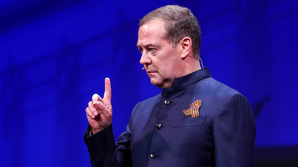 ‼️俄罗斯联邦安全会议副主席梅德韦杰夫评美伊停火：
 
1. 石油时代变了：冲突