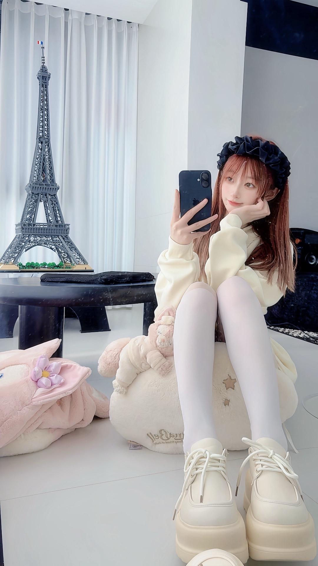 还好你比我决绝。