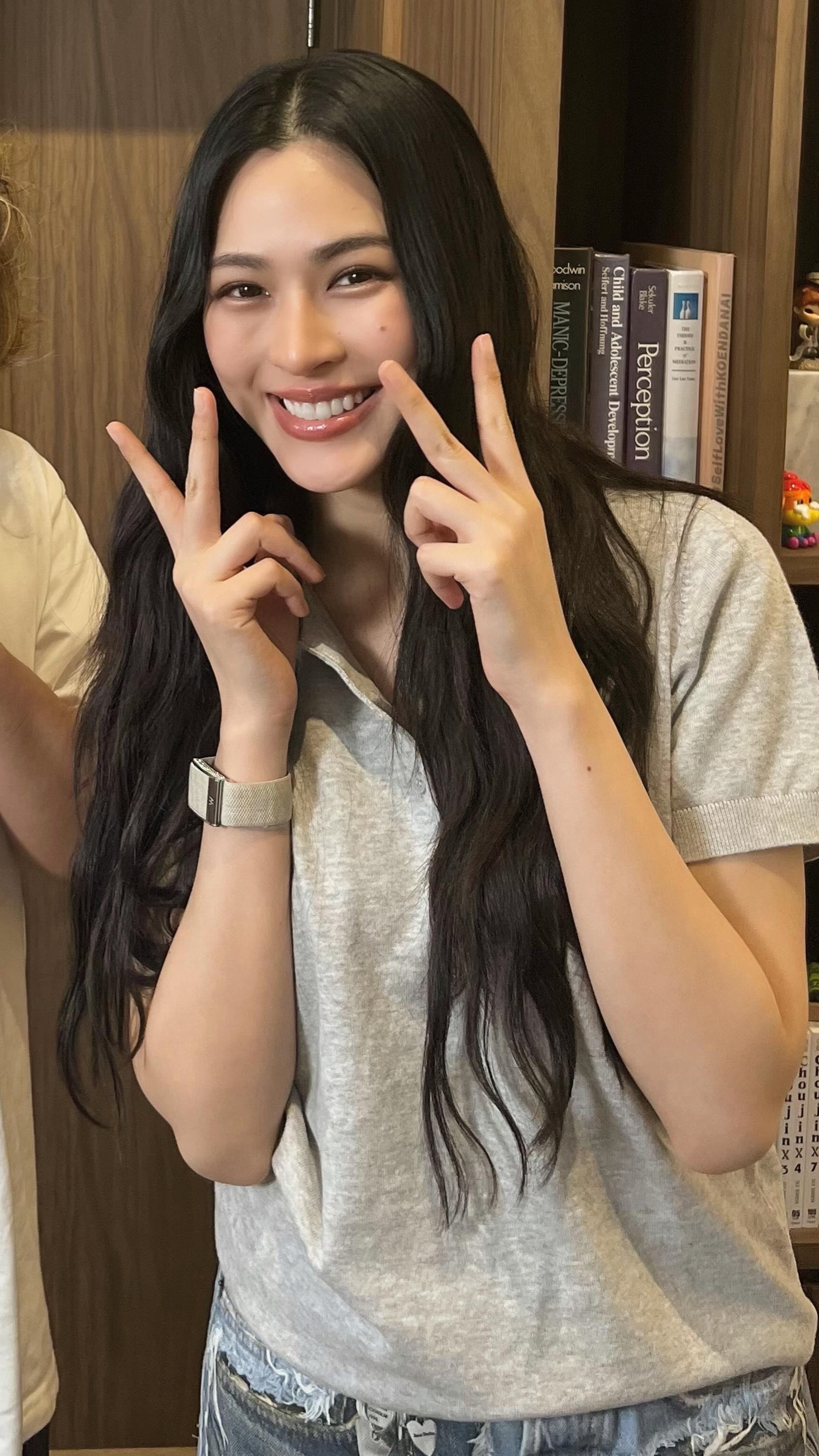 邝玲相关更新 