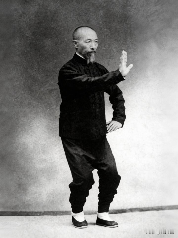 孙姓第一武学高手，并非清代以前！这位宗师，70岁仍吊打日本高手！姓氏武林谱第3榜