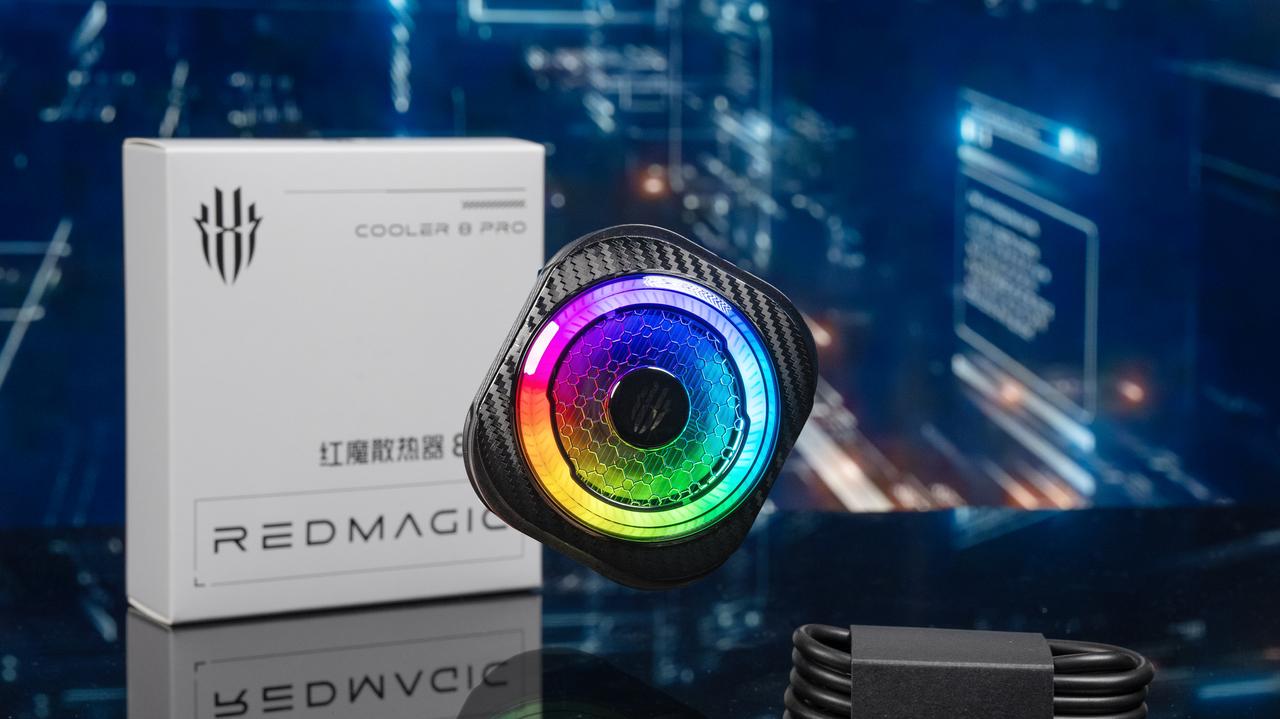 玩游戏的好搭档，红魔全新的红魔散热器8 Pro！功率36W，11叶风扇+6500