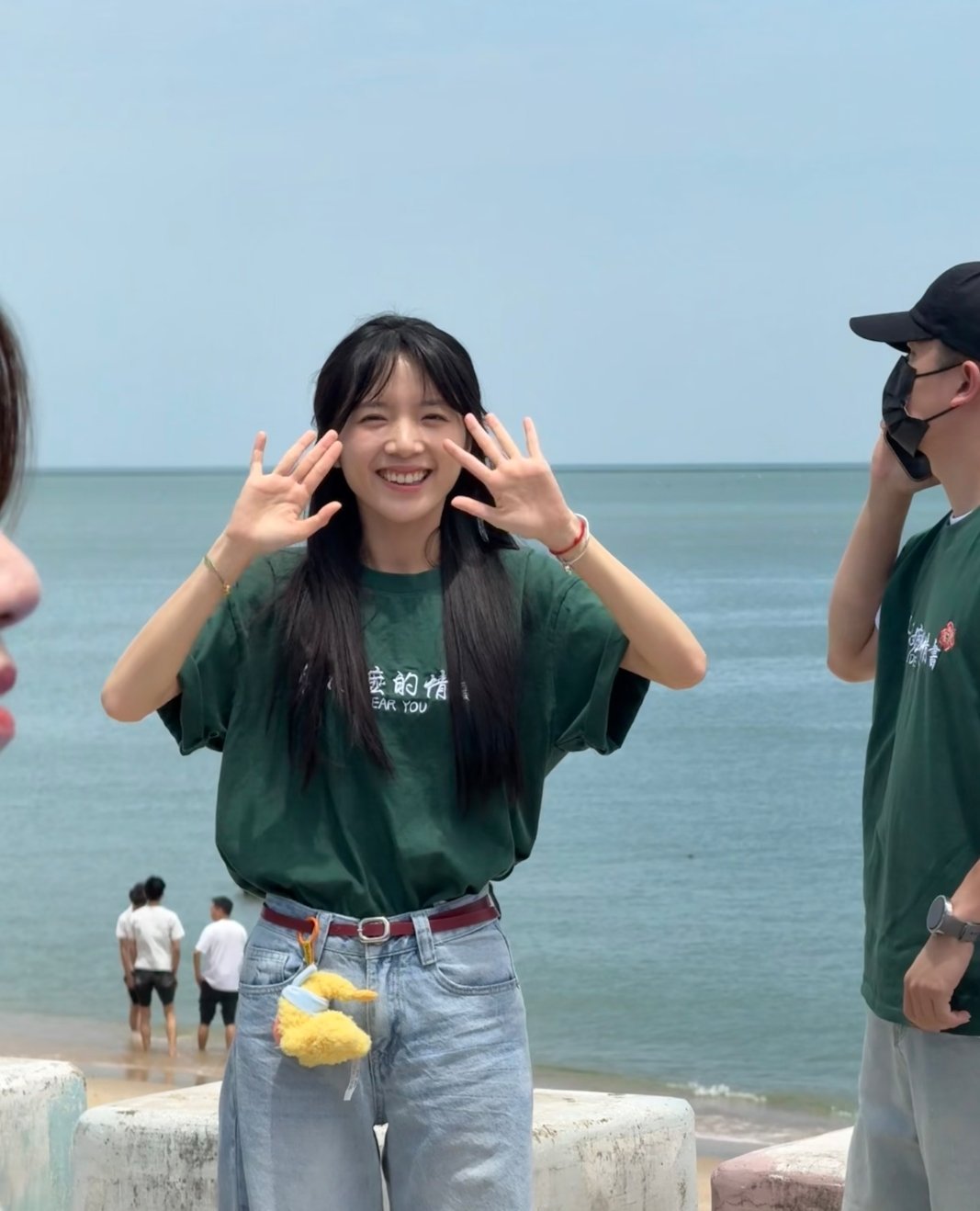 李思潼现在能进入00🌸行列了吗？一番10亿+票房实绩，但感觉人还是素素的，她现