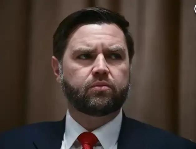 美国新消息
4月12日，美国副总统万斯突然宣布延长在巴基斯坦的停留时间。这可不是