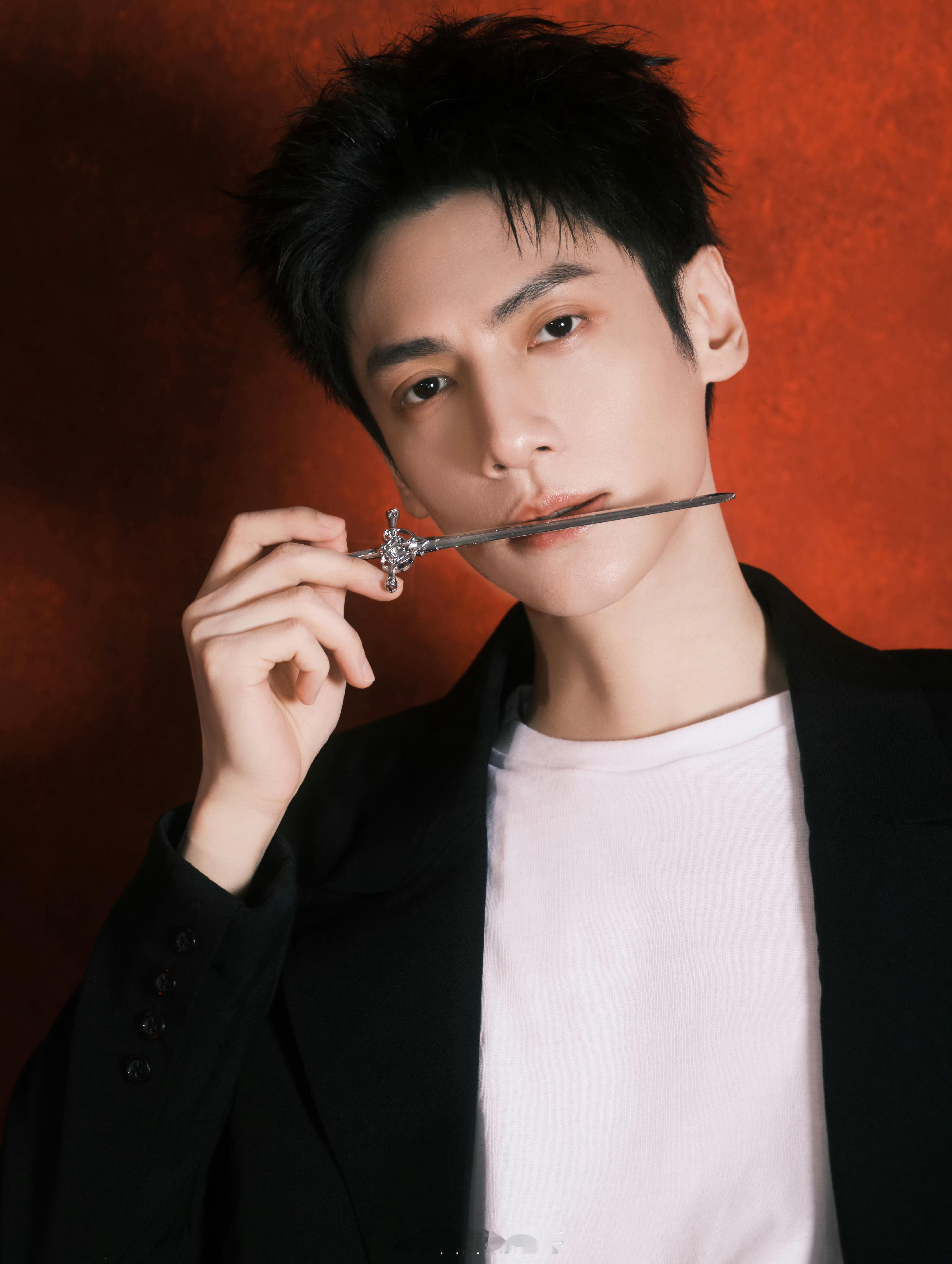 罗云熙确定加盟《湖南卫视跨年演唱会》，海口见～ 