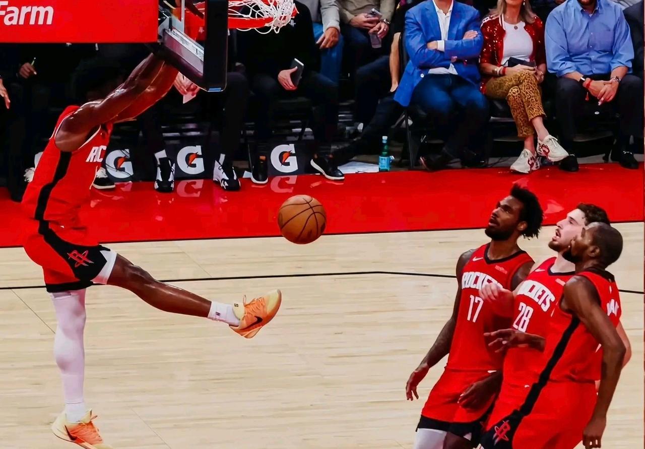 火箭需要后场球员，不一定是控卫

本身前场球员就多，阿门天赋历史级，肯定要给球权