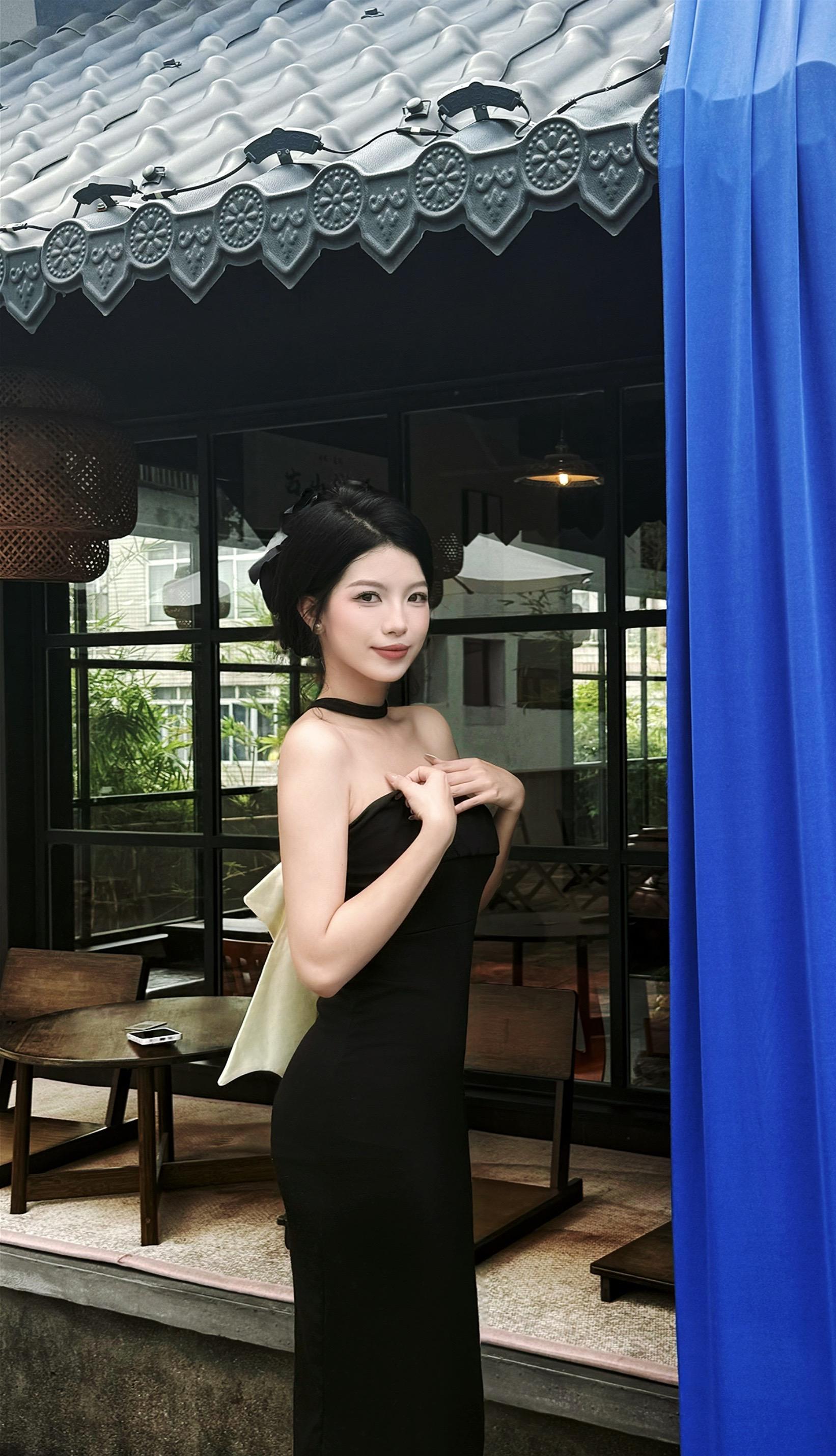 只偏爱你眉眼