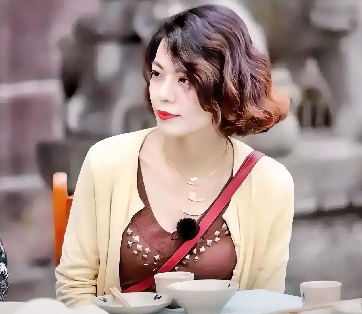 复旦大学教授陈果说：“无论我们活了多久，是70岁，还是80岁，或是90岁，其实，