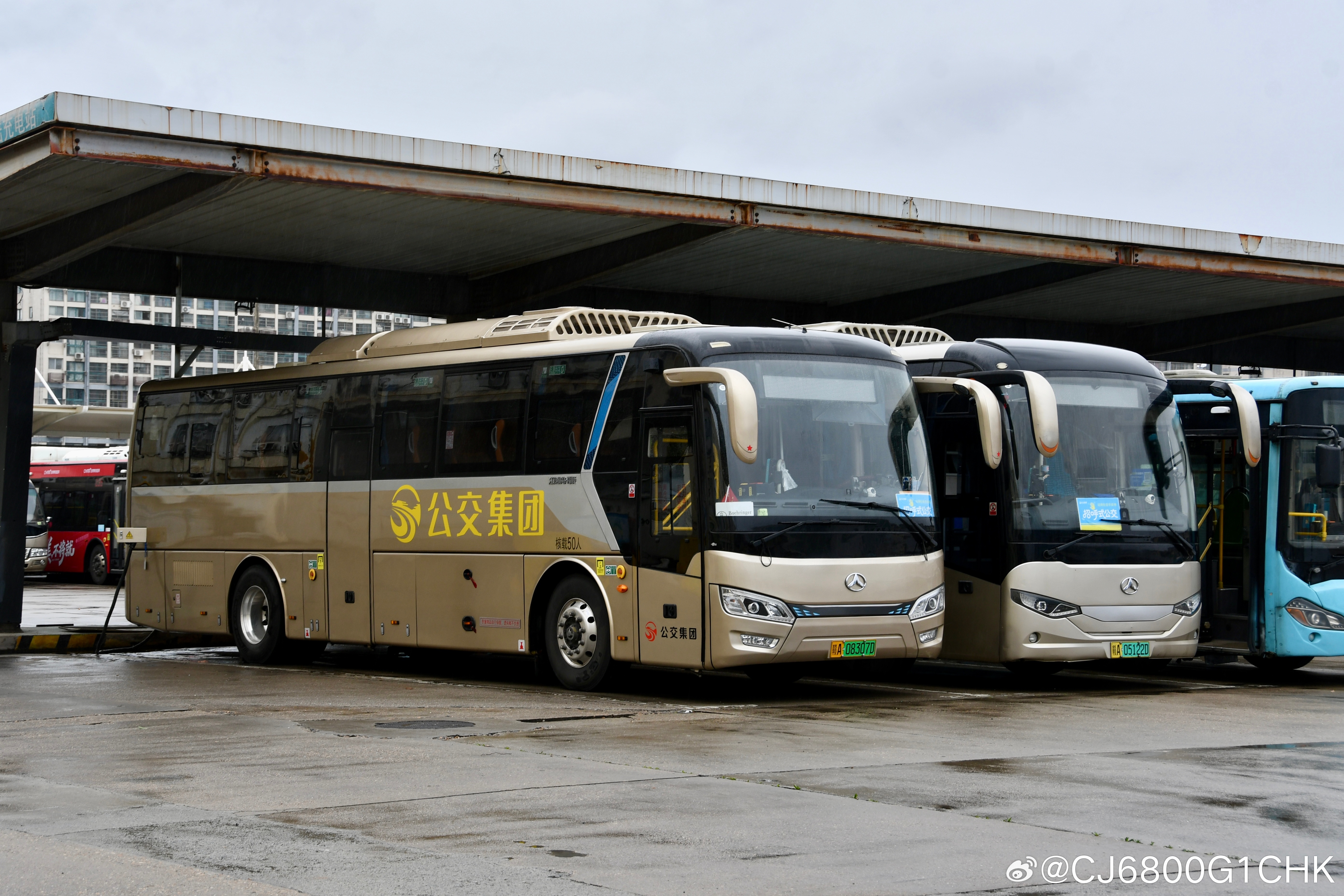 南昌市·昌南公交枢纽（1/2），目标江铃贴牌座位车，之前飞鄂州的时候因暴雨降落在