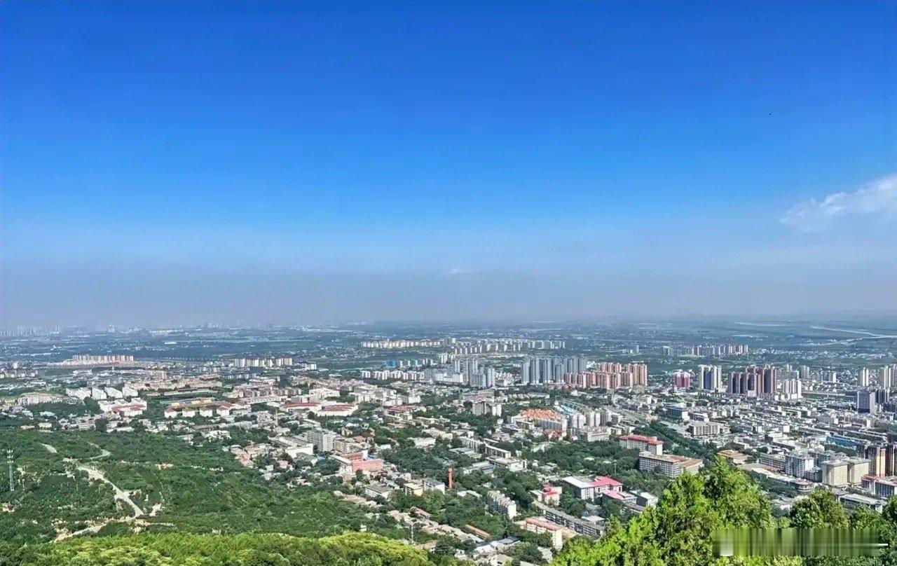 房价不涨不跌，对于刚需来说，无所谓，但是对于那些炒房的人来说，或者指望房子挣钱的