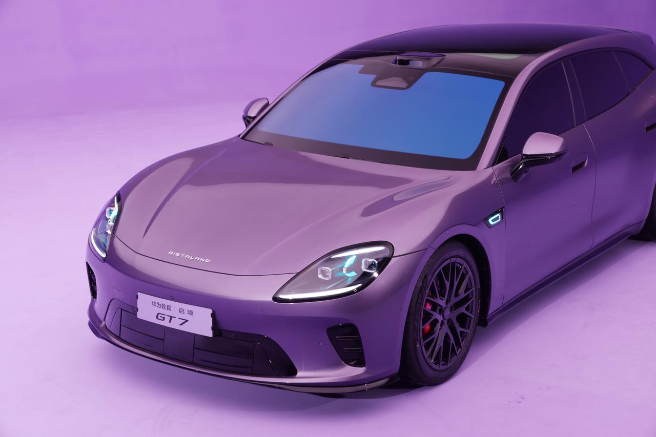 搭载全球量产最高896线激光雷达，启境GT7为L3级预埋底气
很多车企在卷现在的