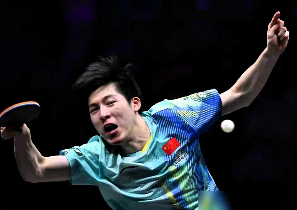 国乒的绞杀战术有多狠？邱党的直板被打得当场熄火，世界第12差点被剃了光头。
 