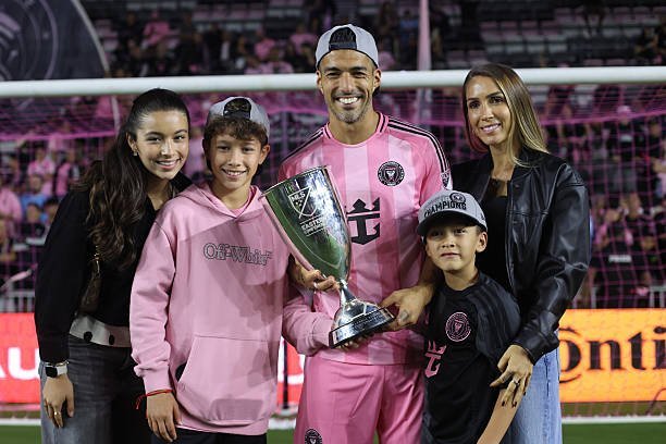 🏆 美职联季后赛东部决赛，迈阿密国际主场5-1大胜纽约城，队史首次闯入总决赛苏