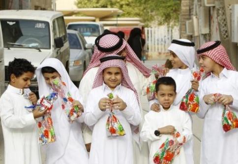 巴阿边境这段时间一直不消停，刚还紧张兮兮，现在居然赶在同一天宣布停火，网友都在猜