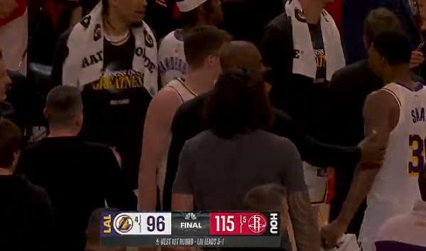火药味十足！火箭追至1-3湖人，赛后多人围在一起出现小摩擦04月27日讯 NBA