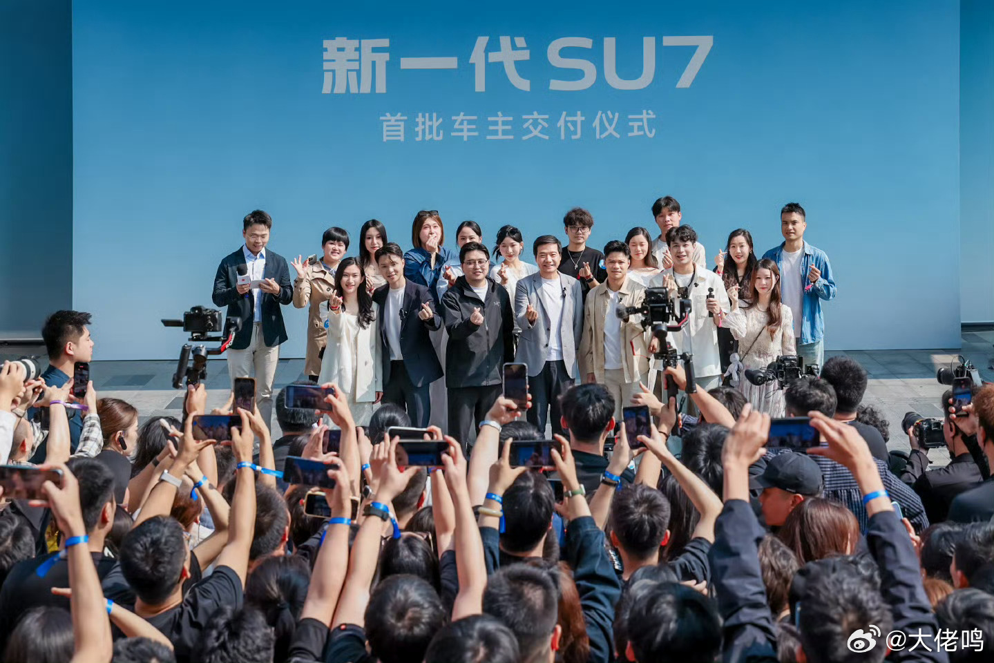 雷军回应给苏炳添当司机两人的对话，把商业互吹的水平又提升了一个高度，感觉苏神说话