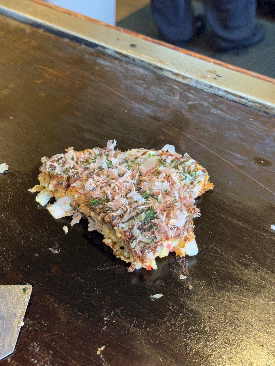 最后一顿，大阪烧。依旧不太爱吃，没吃辣椒的这几天过得太苦了[泪][泪]决定去南昌