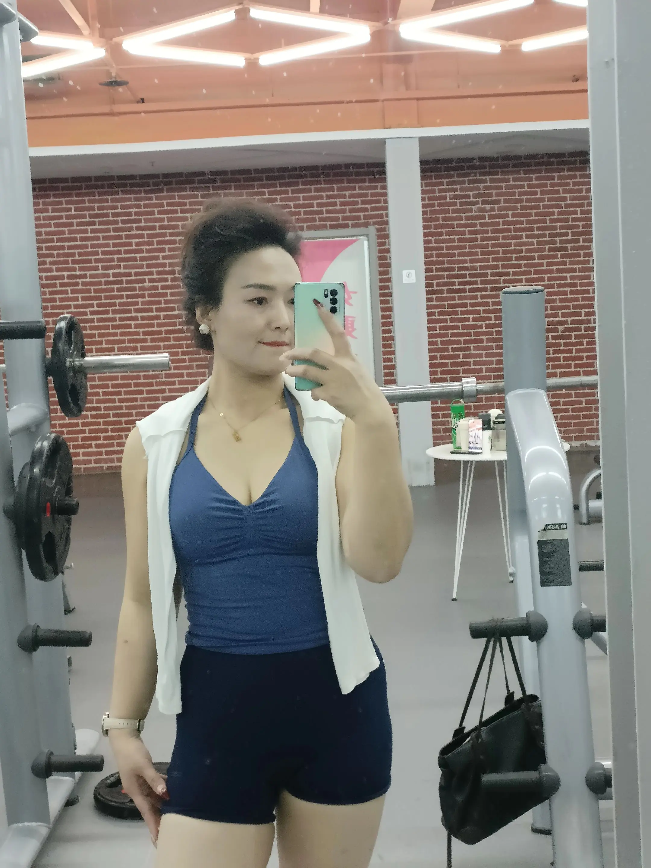 世间无限丹青手 一片伤心画不成