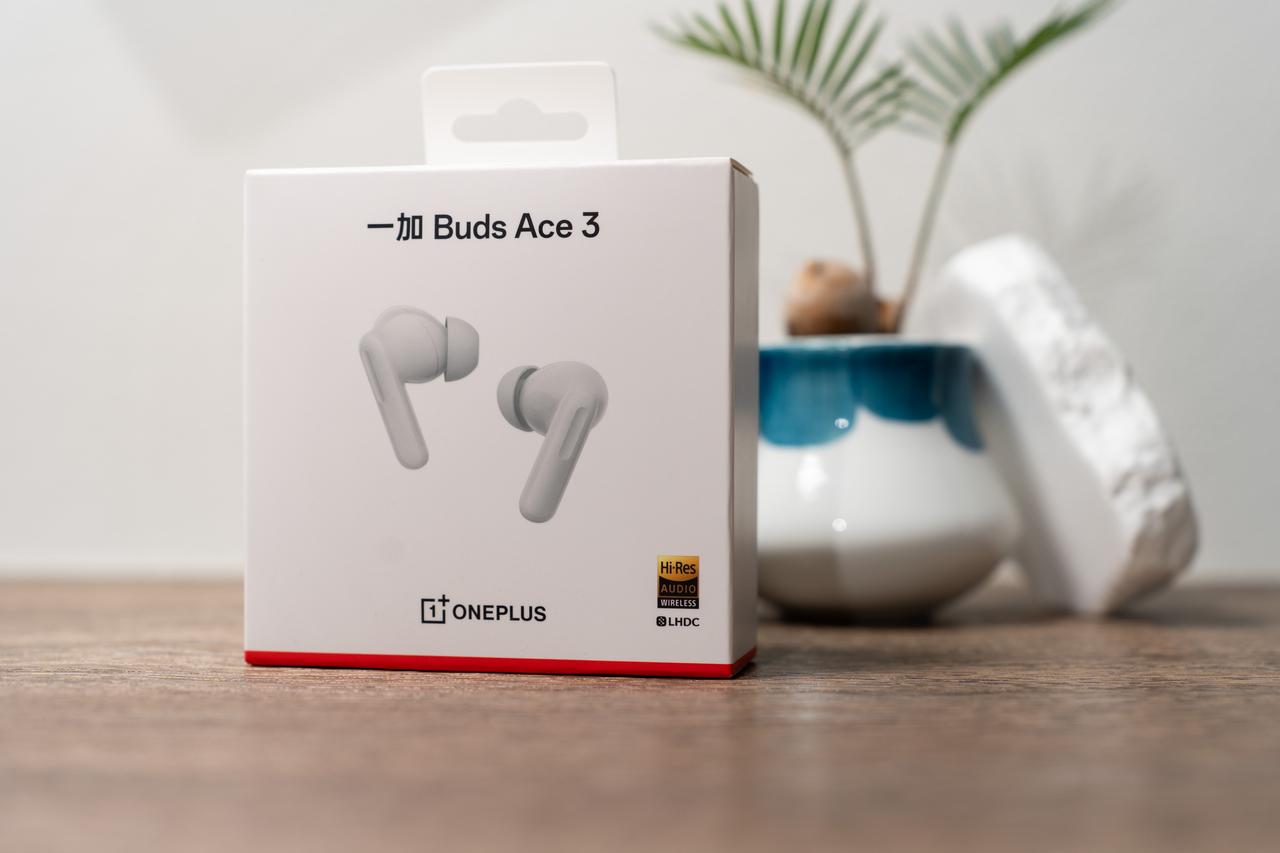 一加Buds Ace 3，55dB降噪，三麦克风通话降噪，54小时总续航时间，1
