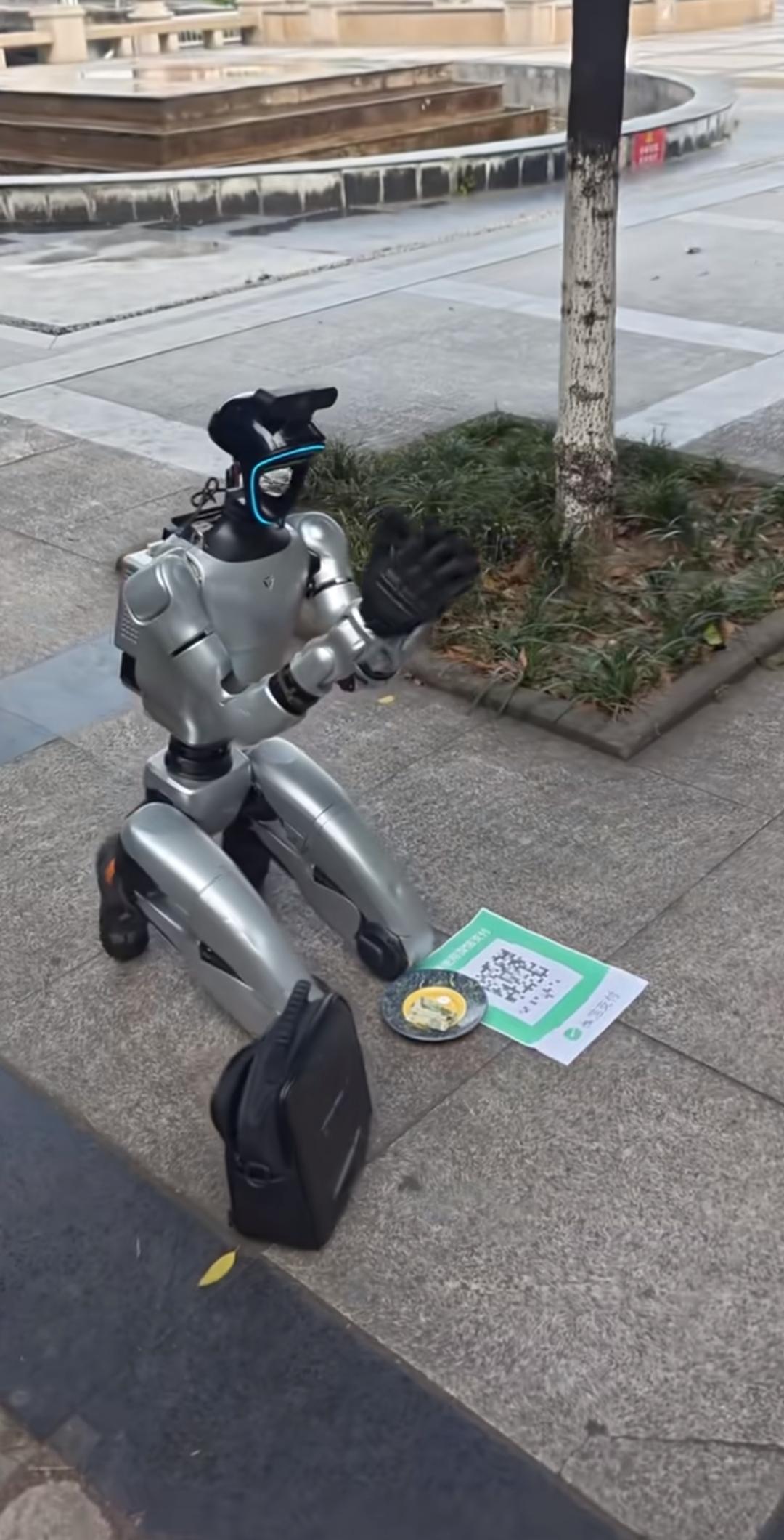 机器人这是在替代人类的路上一发不可收拾了吗？这事都可以用硅基平替了？这不是乞讨，
