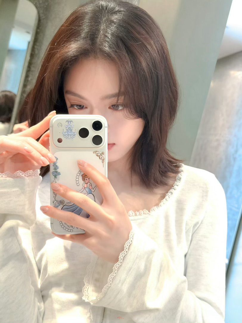 赵今麦赵今麦徐迟 🌾赵今麦无可替代“我炙热明媚的爱，未曾泯灭，当花瓣吹落耳畔，