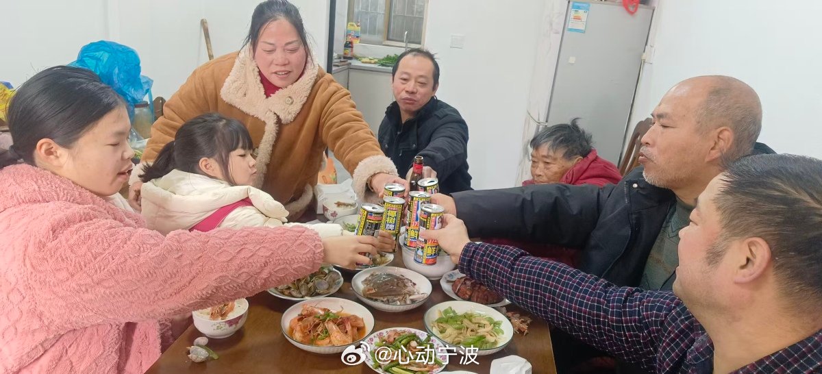 宁波海曙周齐旺守孝30年善行终得暖心回响 宁波海曙的周齐旺坚守近30年，照料精神