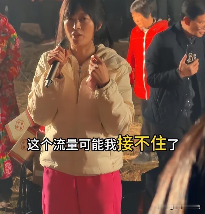 5头猪杀光，万人赴宴，女主哭上楼顶

合川姑娘呆呆本来就想找人帮忙杀两头年猪，顺