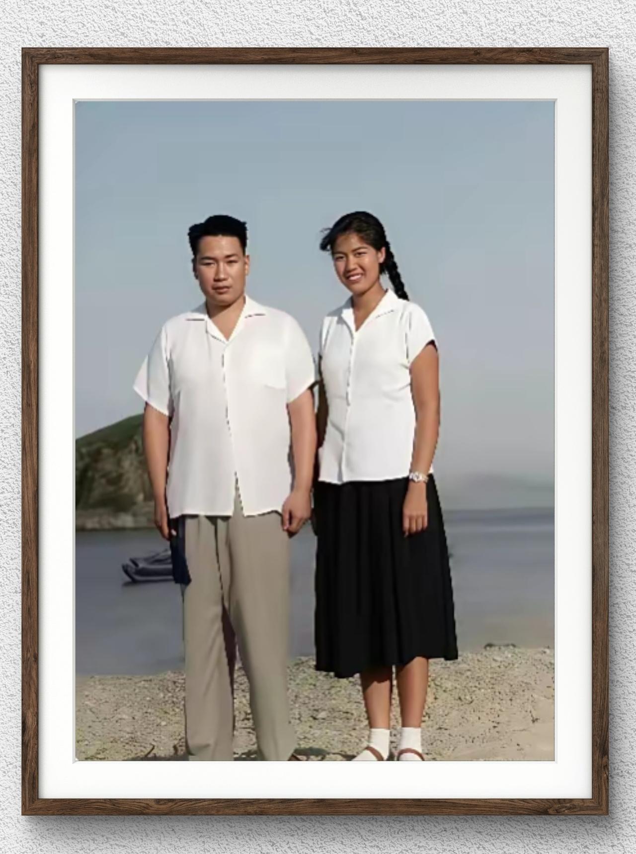 毛岸青和邵华的新婚合影，毛岸青是毛主席的次子，邵华是毛主席的儿媳，两人是在196