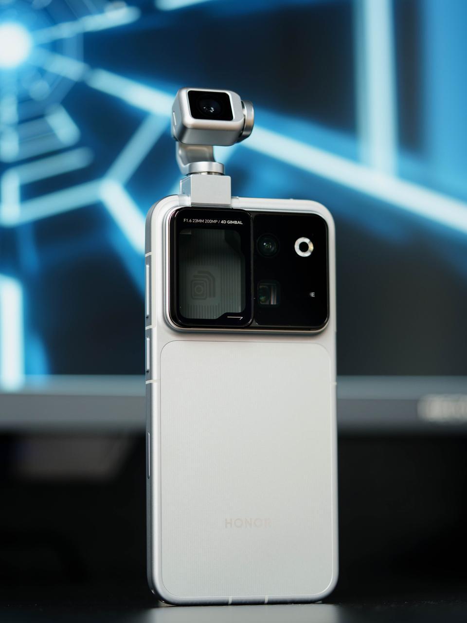 9999起的荣耀Robot Phone，这价格比我预料的还要低不少。适合人群：单