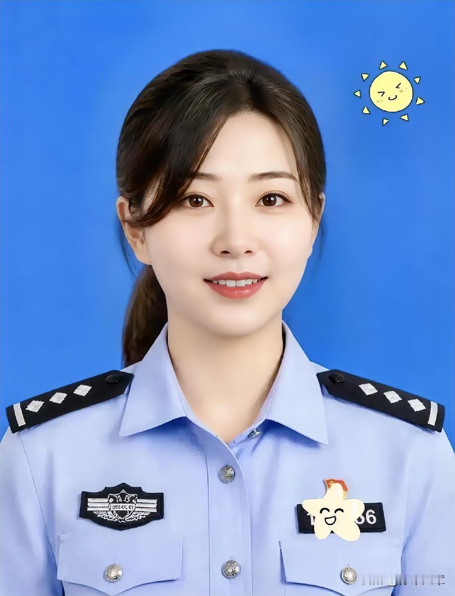 户籍女警房玲玲乔装成打工妹引诱猥亵嫌疑人现身，被对方拖行数米致骨裂也死死攥住对方