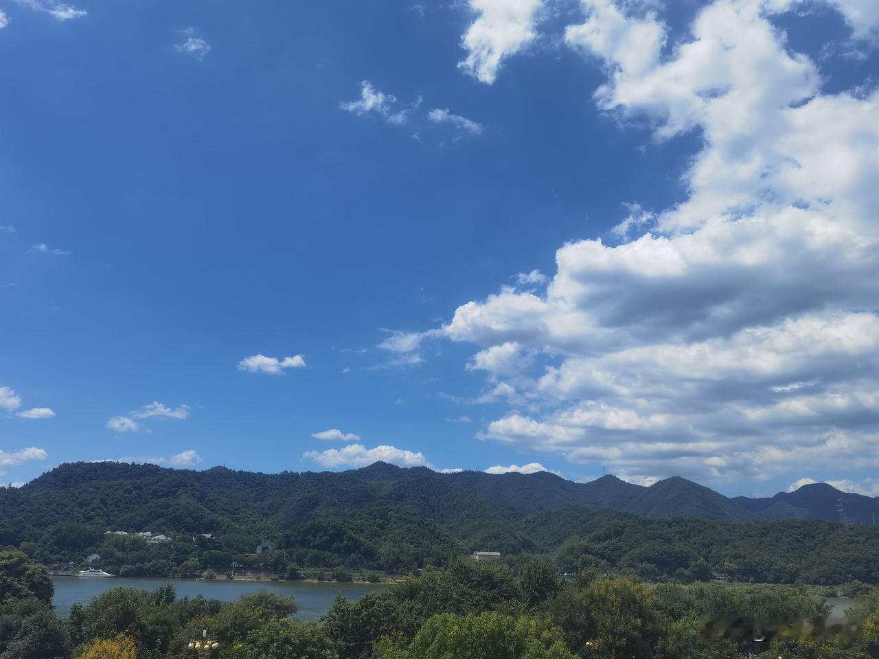 夏日的天空