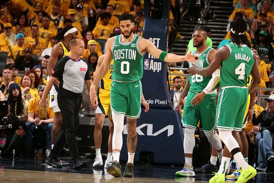 凯尔特人本赛季运气可以，季后赛三个对手，主力球员都受伤了。
第一，凯尔特人首轮打