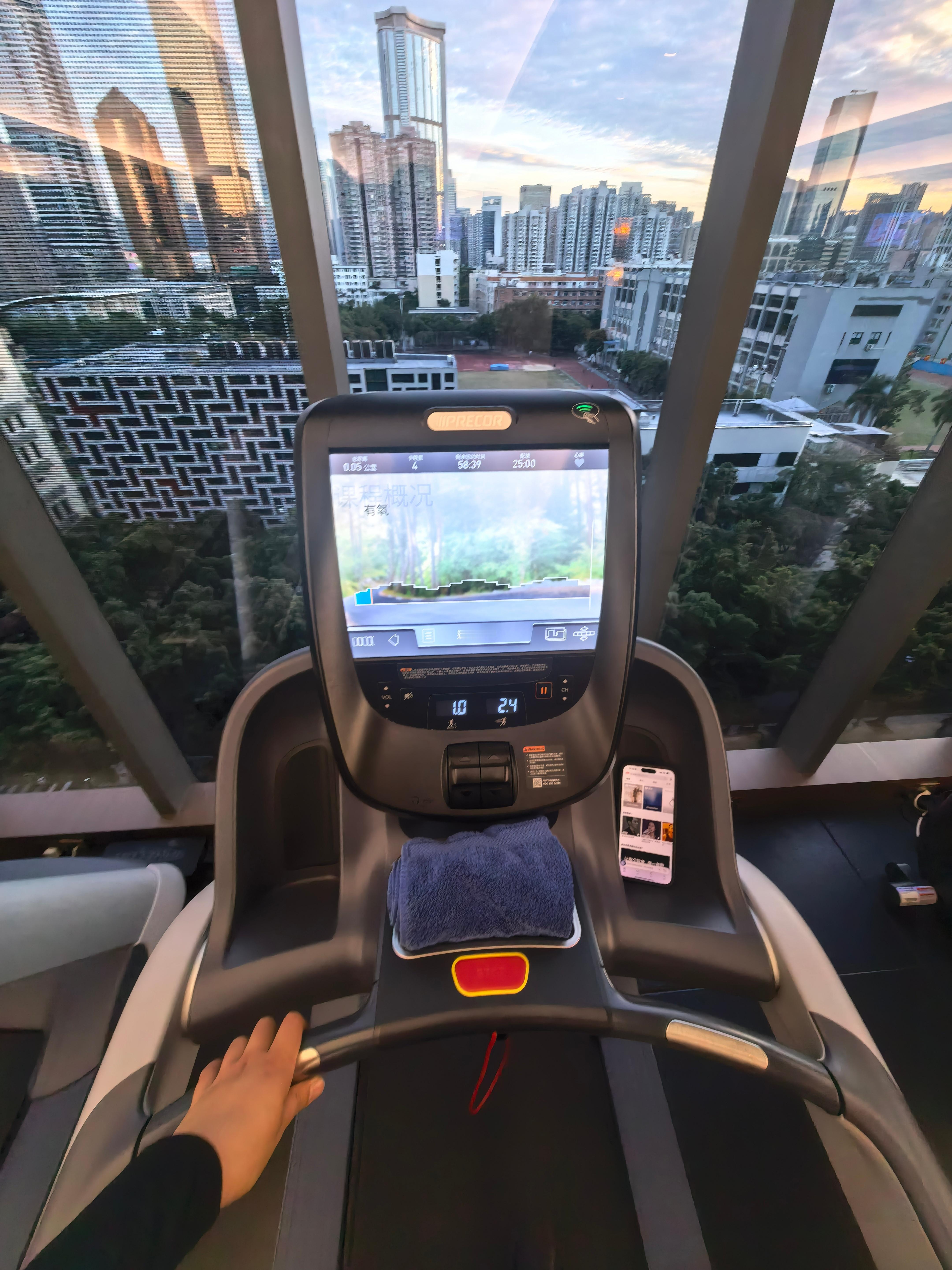 晚上可能要喝酒提前储备 30分钟运动量💪 