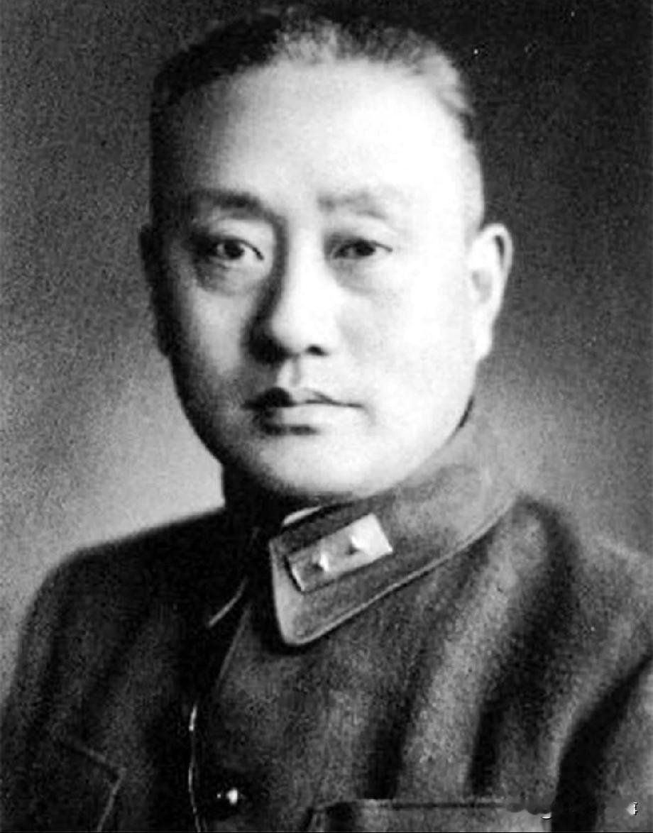 1930年冬，身在井冈山的教员得知前来围剿部队中，有一个师长是当年的义兄，谭道源