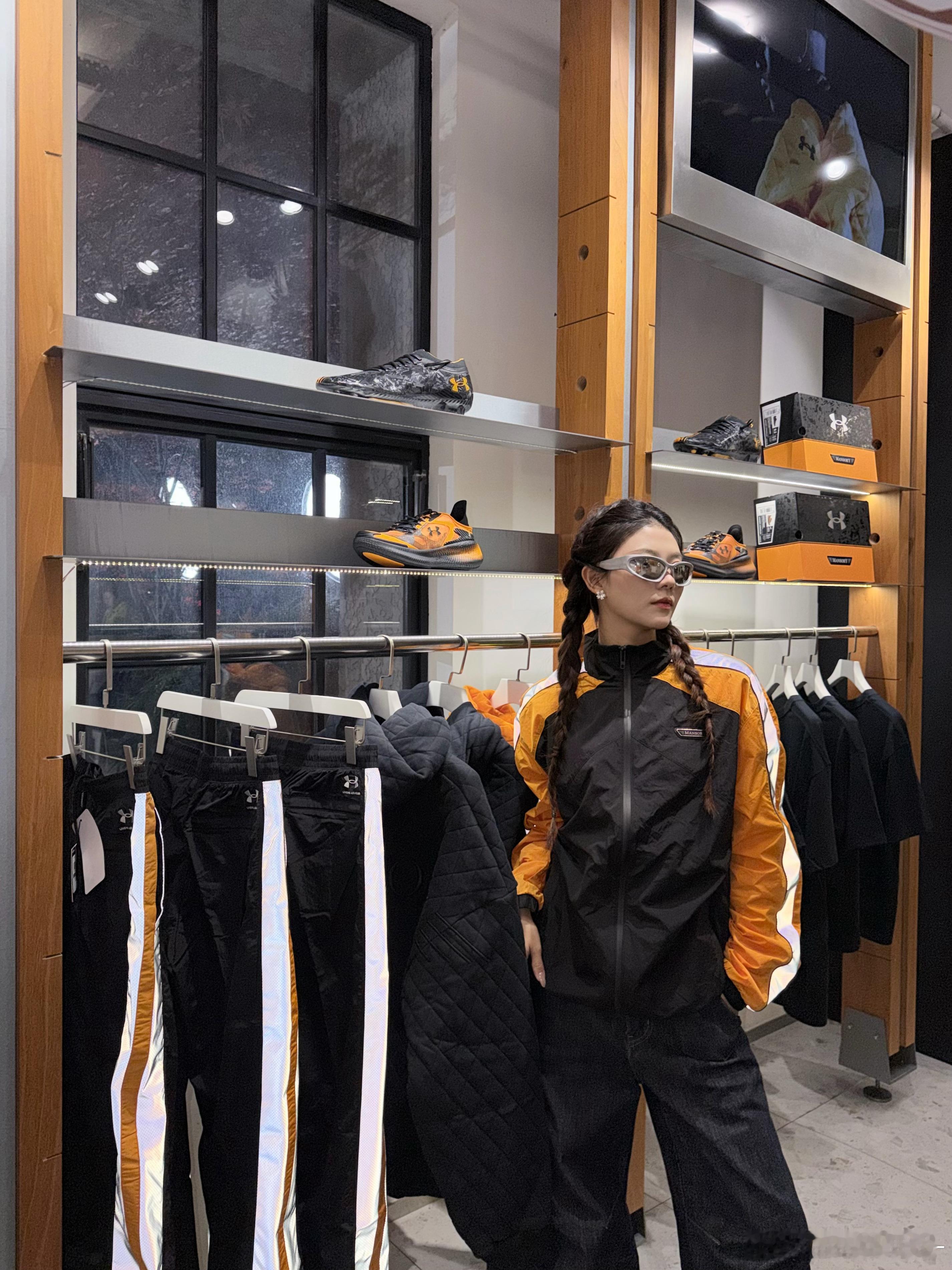 霜霜乱七八糟ootd Mansory ✖️Under Armour 🚗👟今天