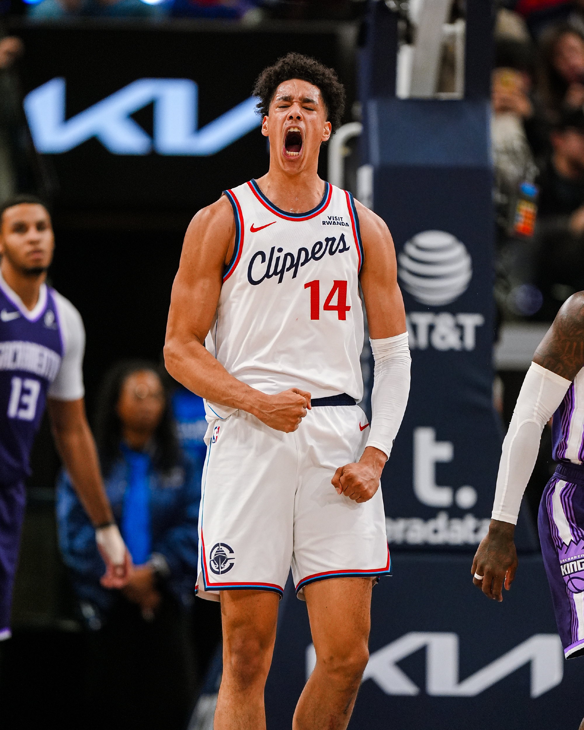 豪泽的表现怎么说祖巴颤抖了吗新赛季篮不住