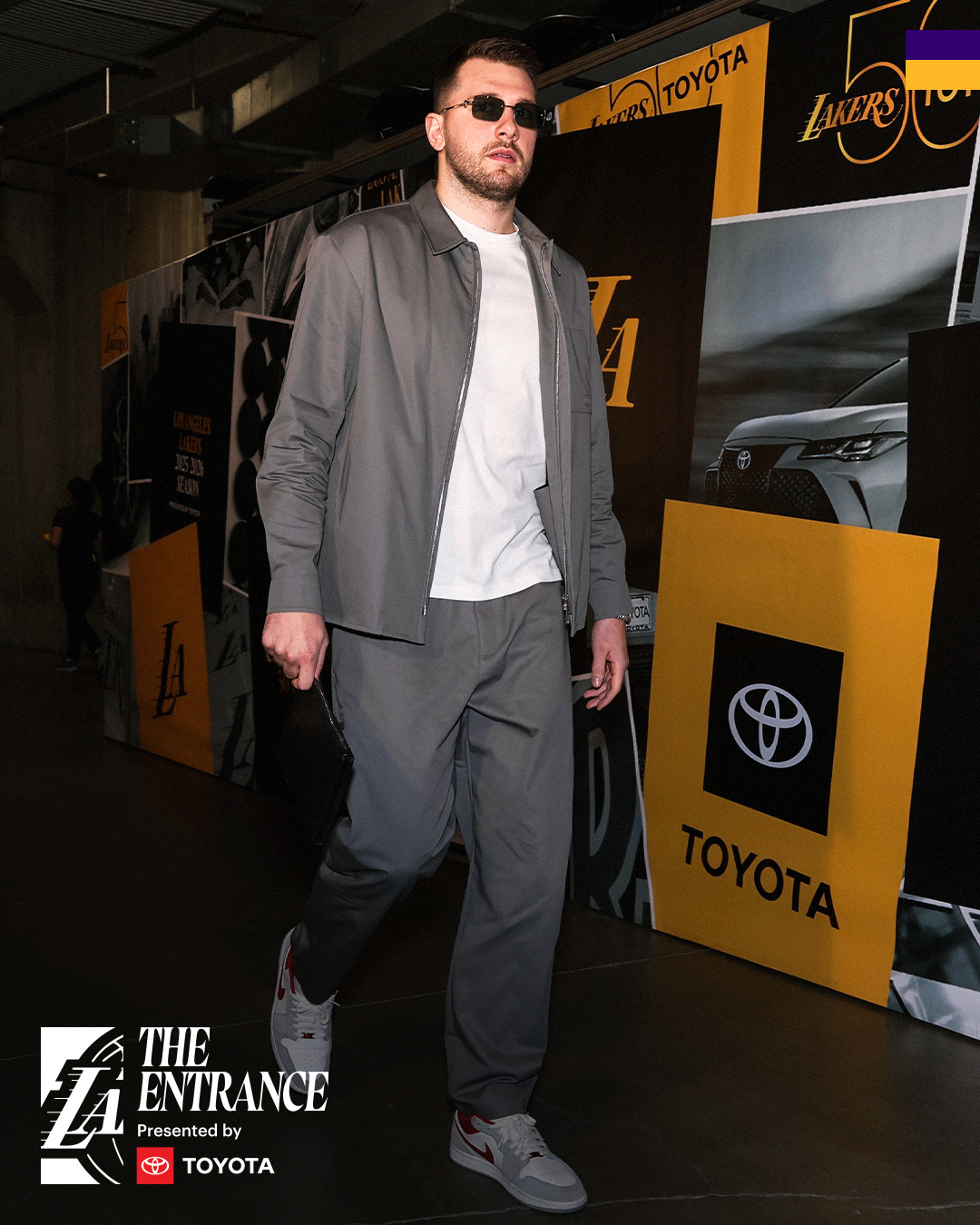 东契奇ootd 今天是灰色系霸总雄鹿vs湖人东契奇