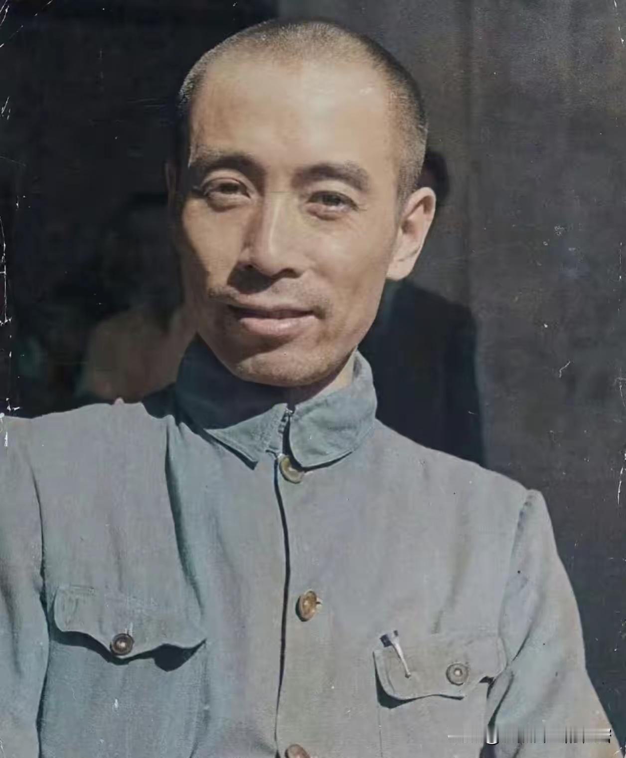1938年，40岁的周恩来。