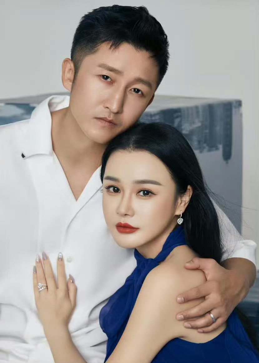 冉莹颖自曝未婚先孕 最近一直刷到他俩夫妻 ，感觉印象也发生了变化。小时候看爸爸去