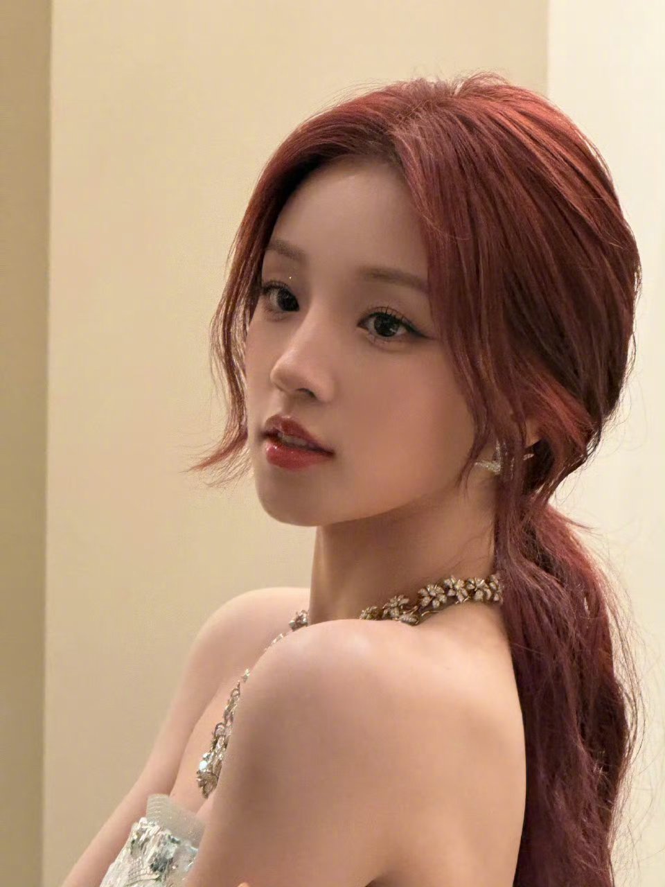 宋雨琦唯一受邀 再看还是很心动啊，完全绿野精灵来的！！！