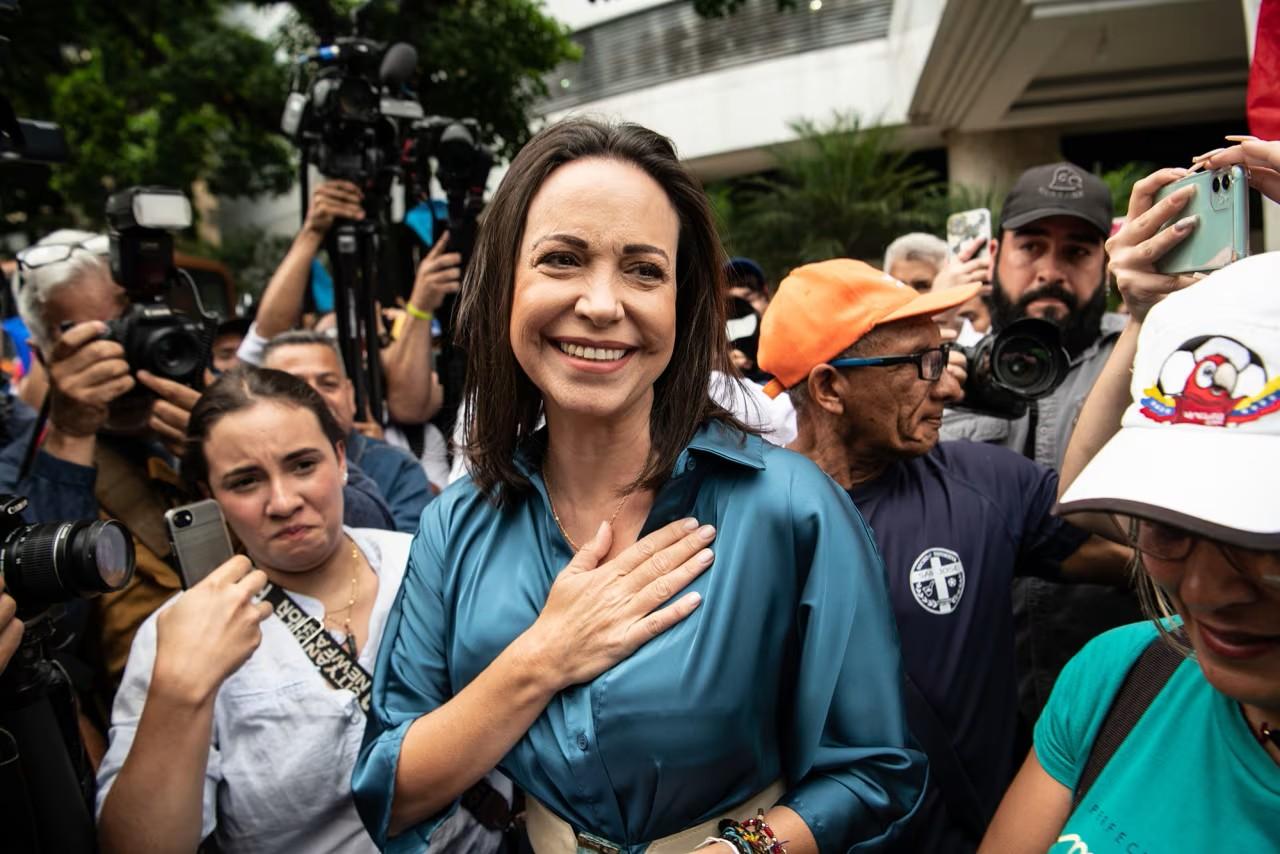 诺贝尔和平奖授予委内瑞拉反对派领袖玛丽亚·科里纳·马查多

诺贝尔和平奖终于揭晓