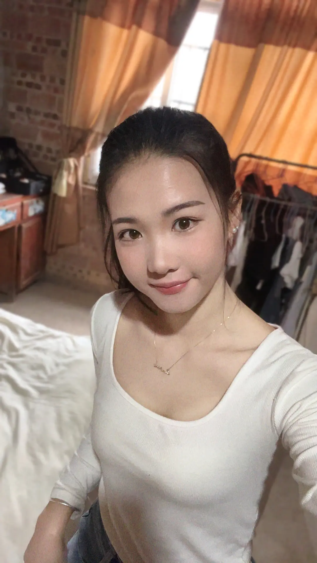 自拍这种东西还是要发，万一有人看上了呢