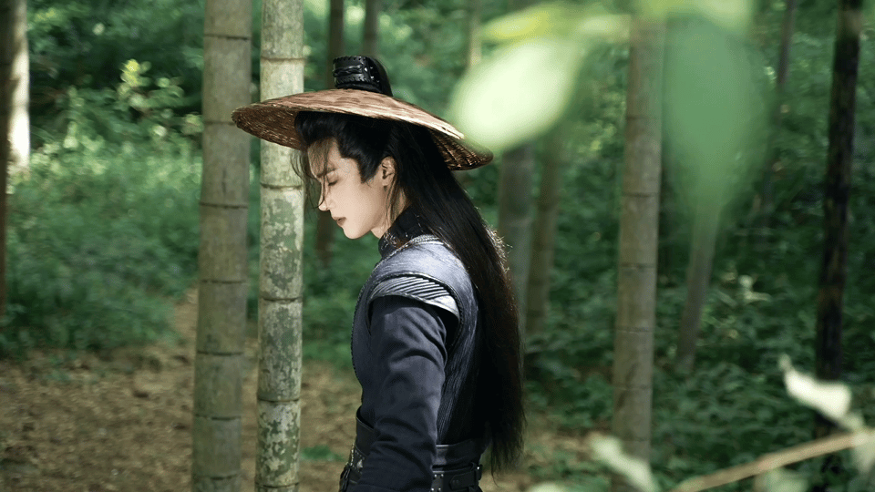 #闫桉武侠剑客造型#家人们，我真的是很难不爱上闫桉武侠剑客造型，这满满的江湖气息