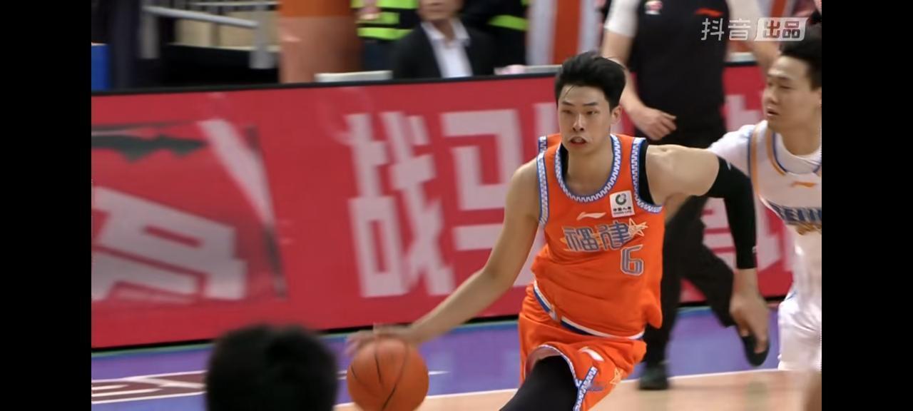 新王已出，旧王谢幕
福建队胜在年轻有活力，北京败在年岁已高。
今年阵容豪华的北京