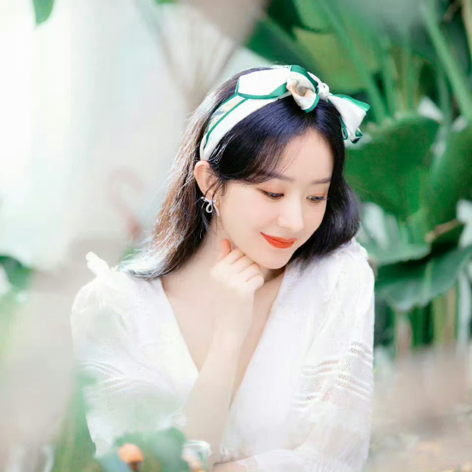 俏皮可爱的小丽呀
