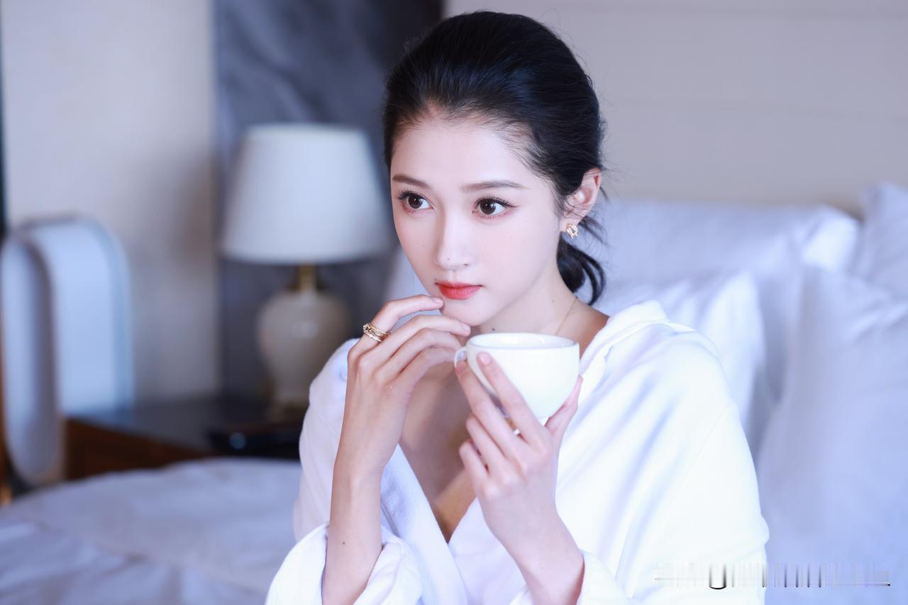 关晓彤分享图片