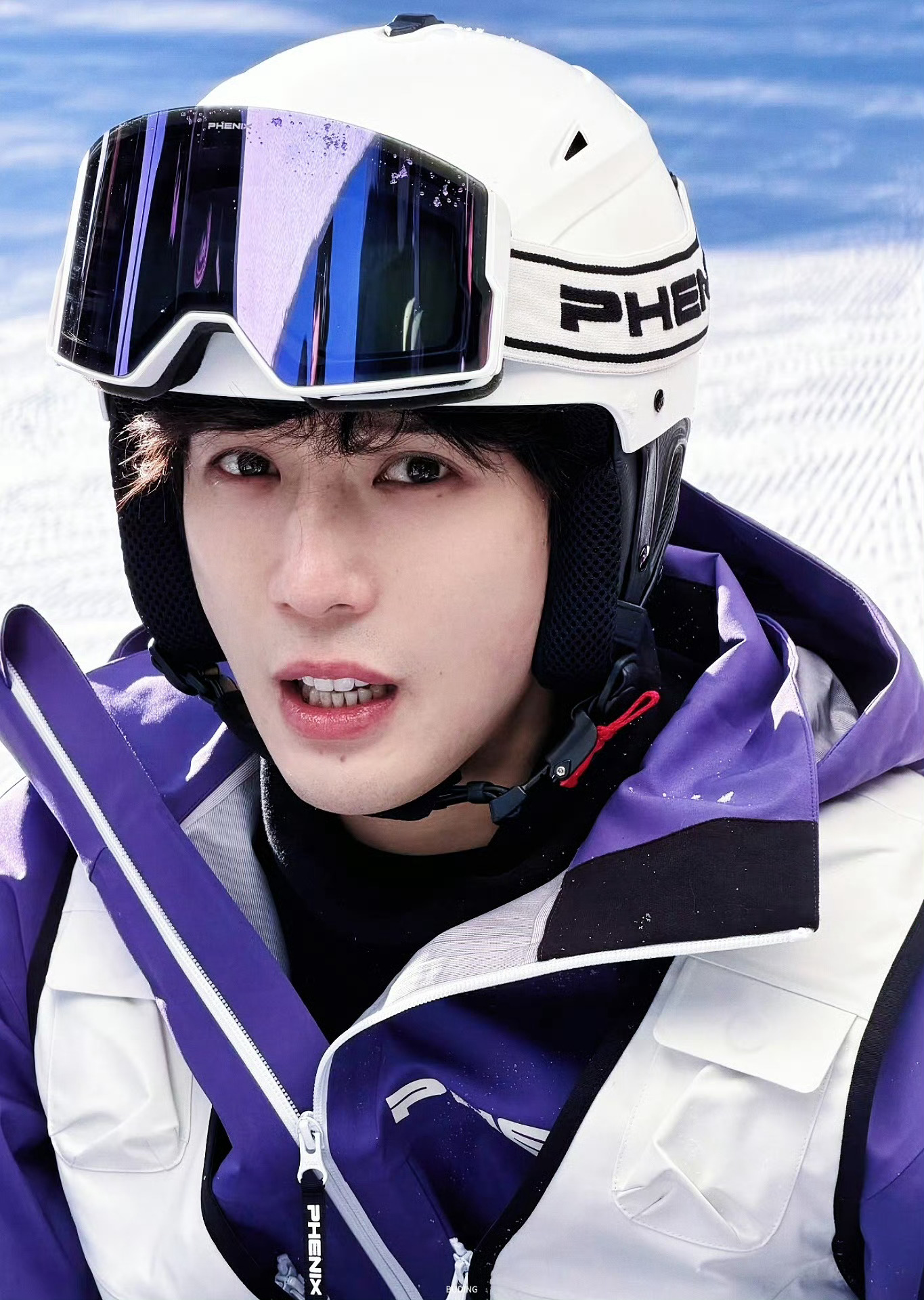 王安宇  青年演员王安宇 人群里藏住心跳，看你发光，像偷了整片银河的糖